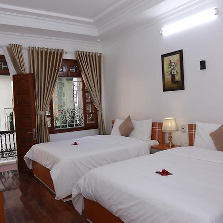 Moon & Sun Hotel Hue Exterior photo